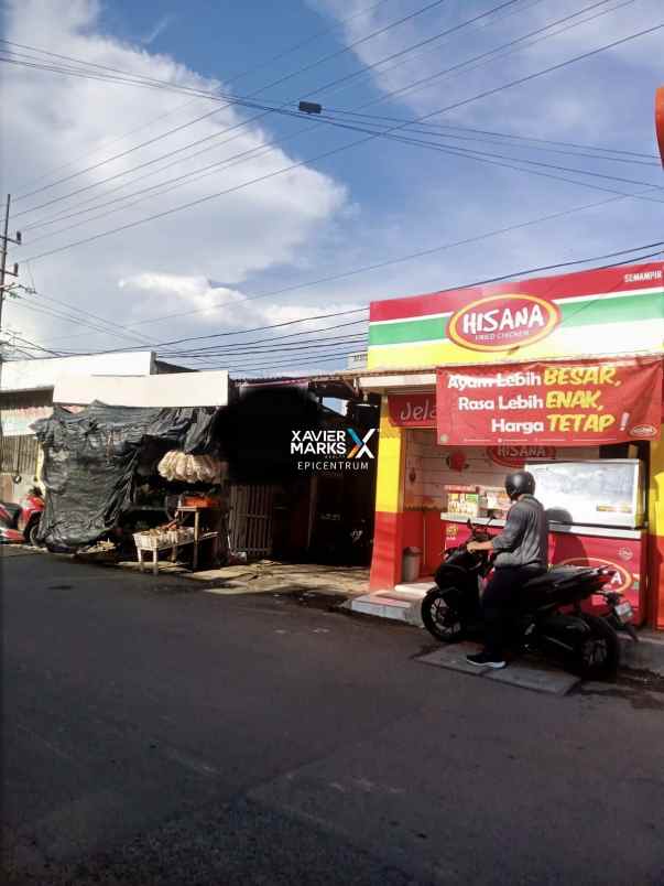 dijual rumah raya semampir