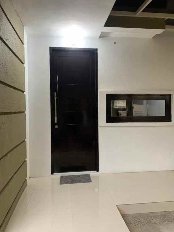 dijual rumah rengas raya bintaro