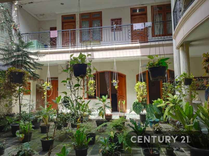 dijual rumah rumah cantik strategis kec