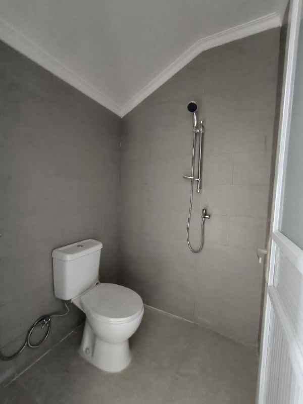 dijual rumah rungkut