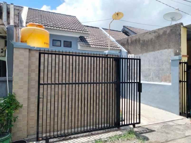 dijual rumah rungkut