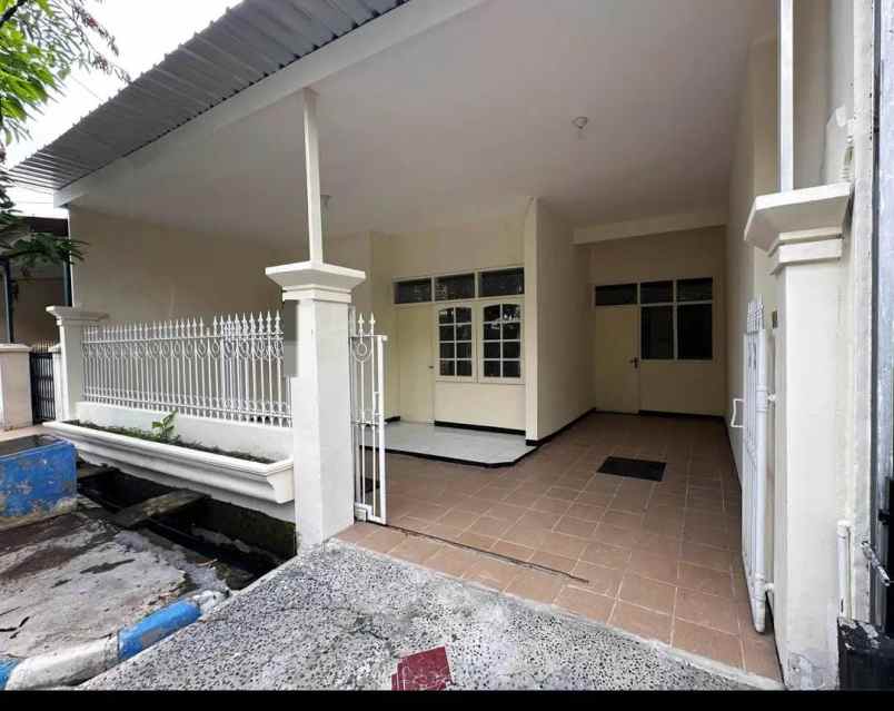 dijual rumah rungkut mapan