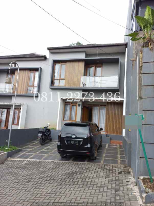 dijual rumah sariwangi