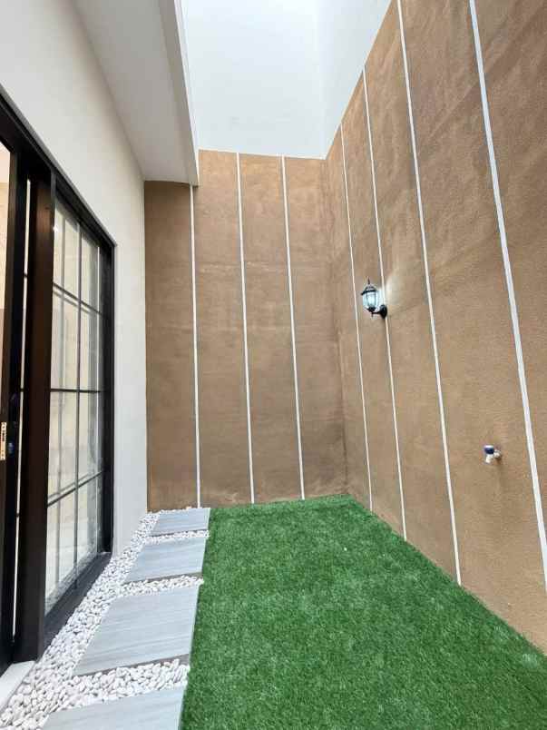 dijual rumah sawojajar 1
