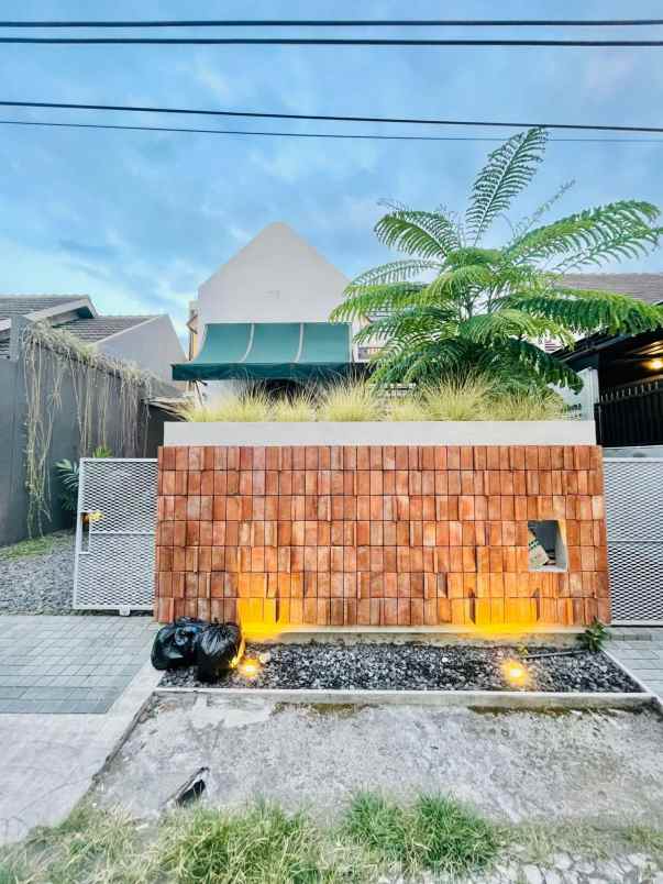 dijual rumah sawojajar