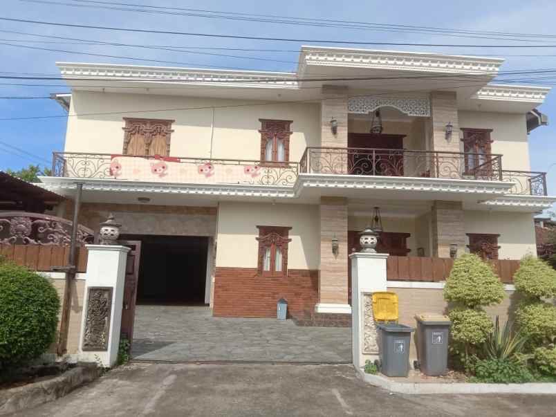 dijual rumah sawunggaling banyumanik