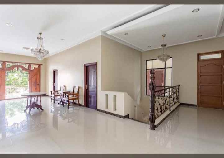 dijual rumah sawunggaling banyumanik