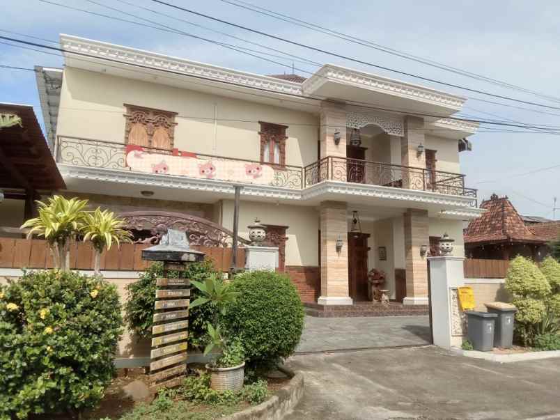 dijual rumah sawunggaling banyumanik