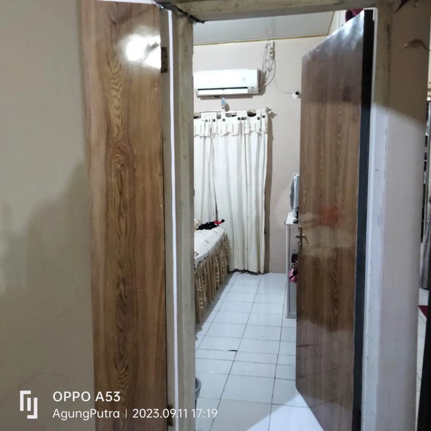 dijual rumah second siap huni