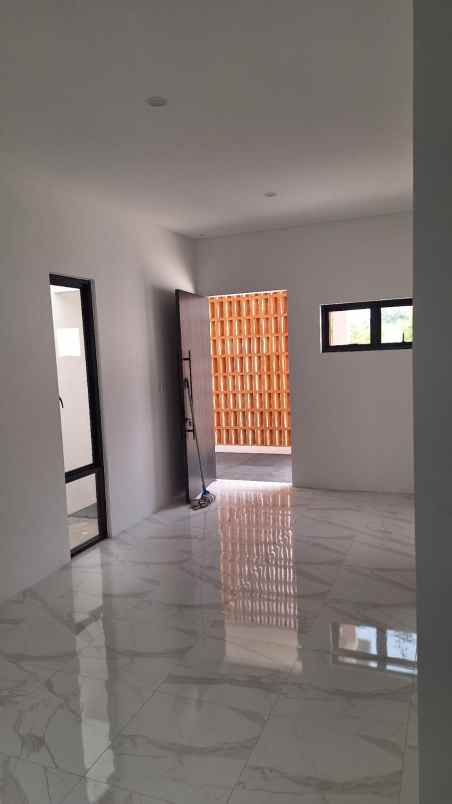 dijual rumah sempusari