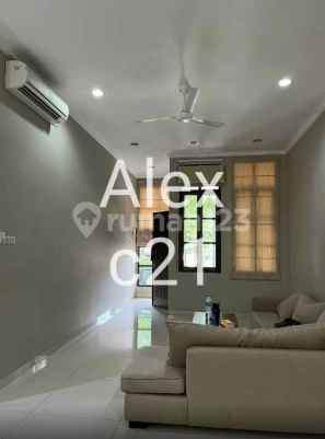 dijual rumah senopati