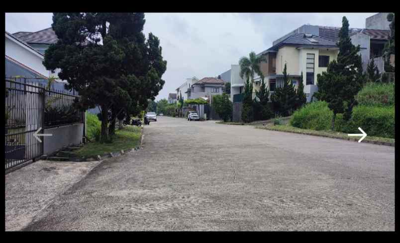 dijual rumah setraduta