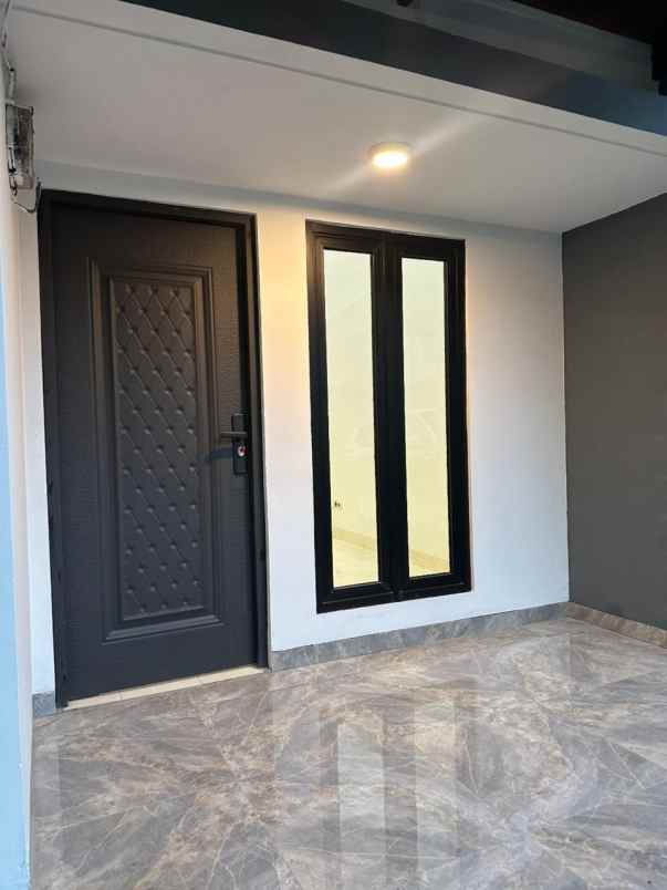 dijual rumah siap huni di raffles hills cibubur