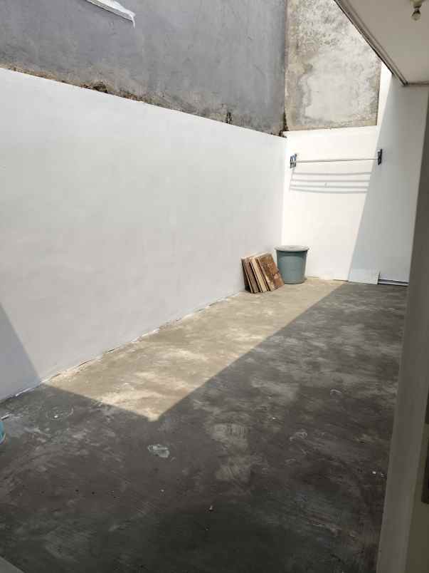 dijual rumah siap huni di suvarna sutera cluster dhana