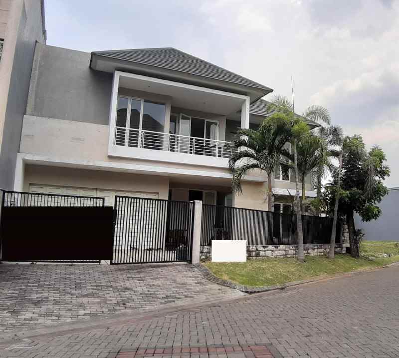 dijual rumah siap huni graha famili strategis surabaya