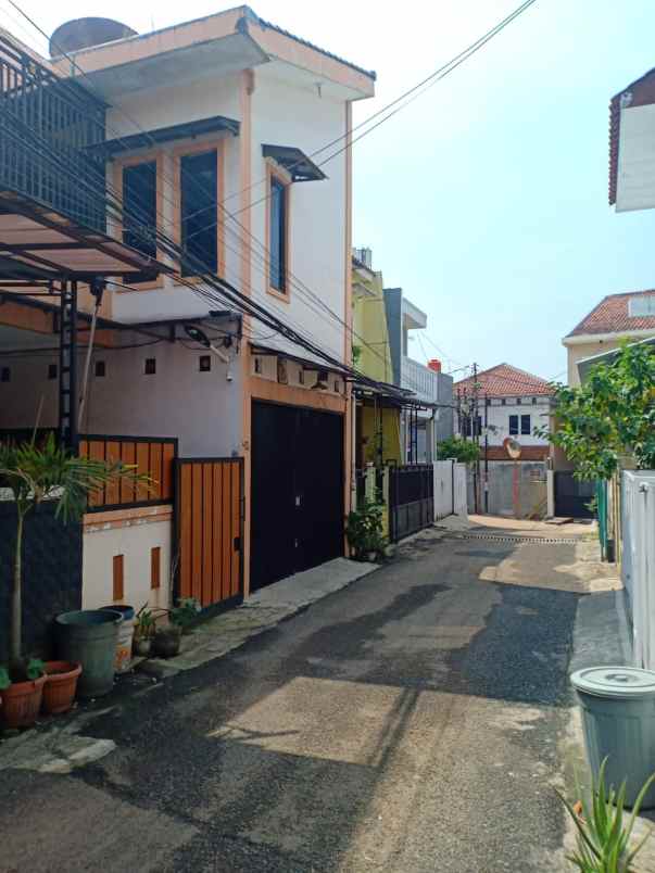 dijual rumah siap huni lokasi cijantung jakarta timur