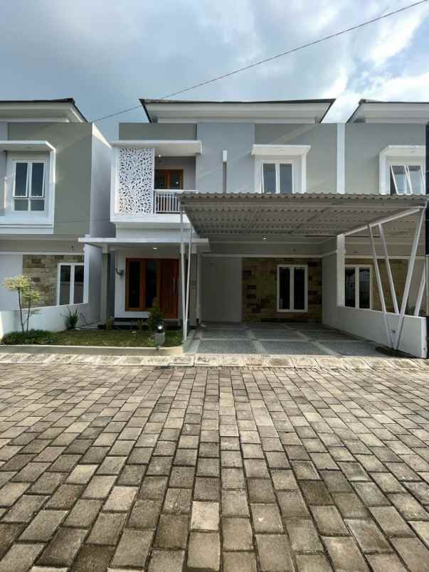 dijual rumah sidoarum godean sleman