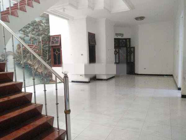 dijual rumah simpang darmo permai selatan