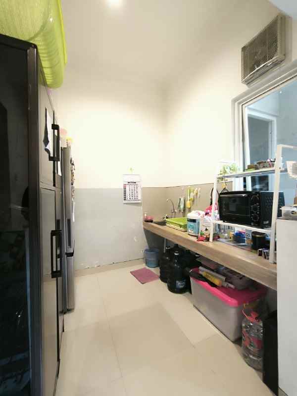 dijual rumah simpang darmo regency