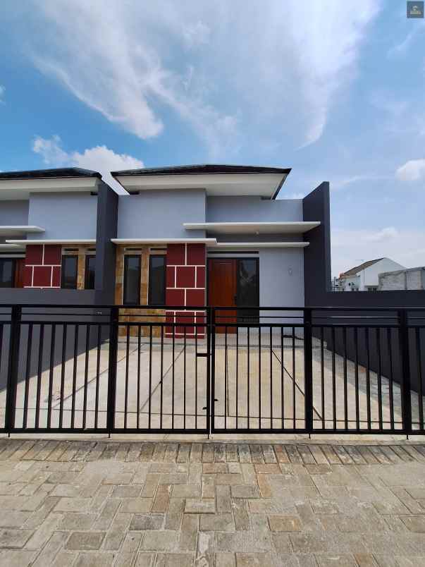 dijual rumah sip656