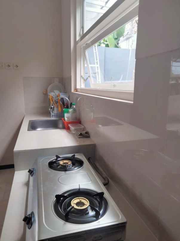 dijual rumah songgoriti