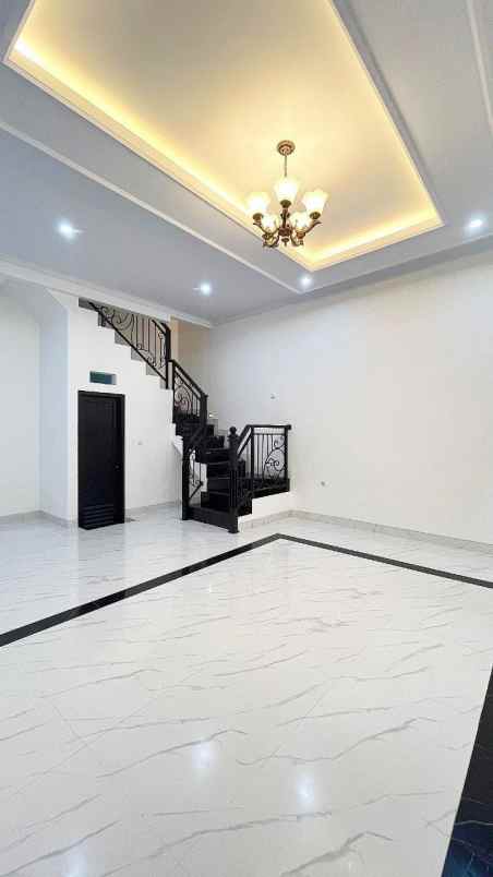 dijual rumah srengseng sawah jagakarsa