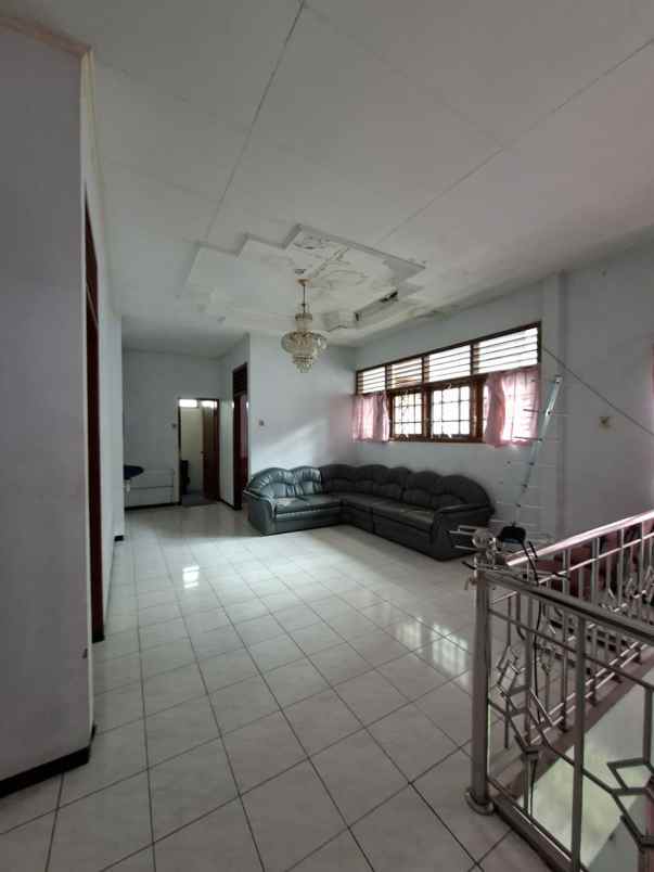 dijual rumah standart lokasi di araya kota malang