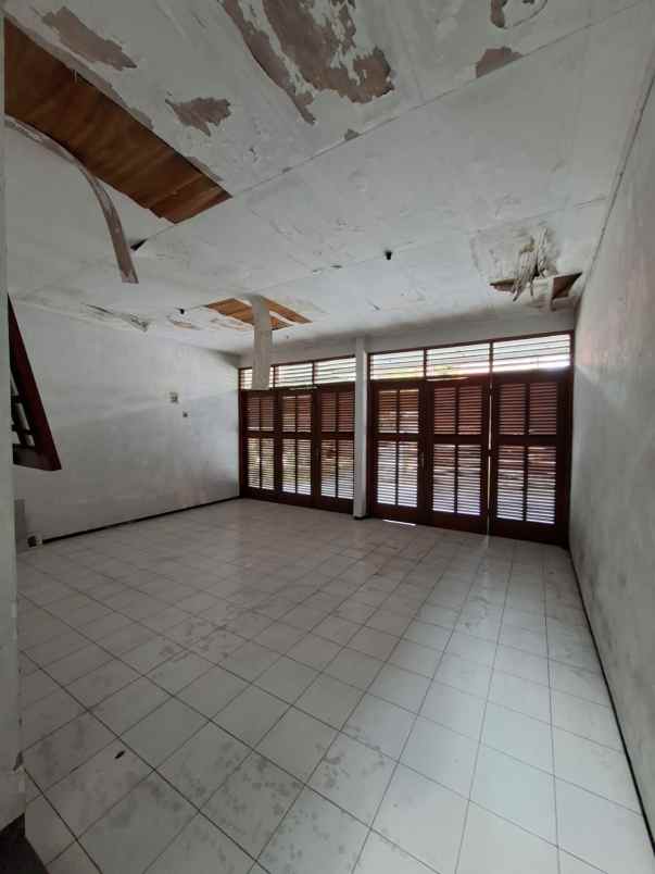 dijual rumah standart lokasi di araya kota malang