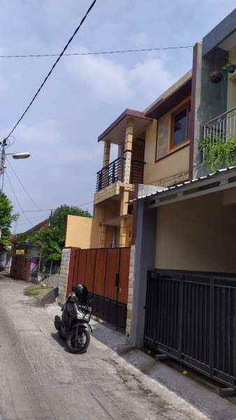 dijual rumah stasiun tugu