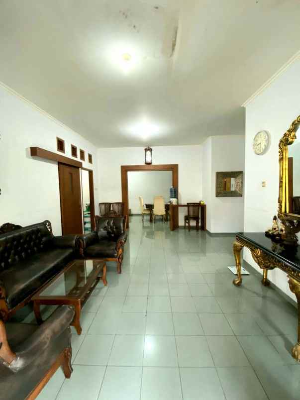 dijual rumah studio alam sukmajaya