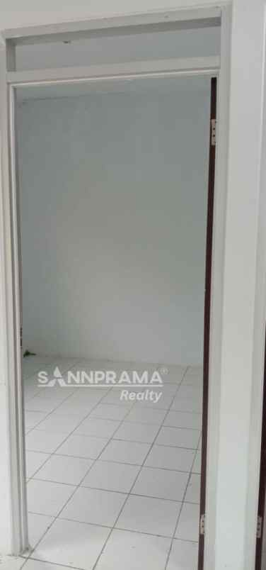 dijual rumah suka manah