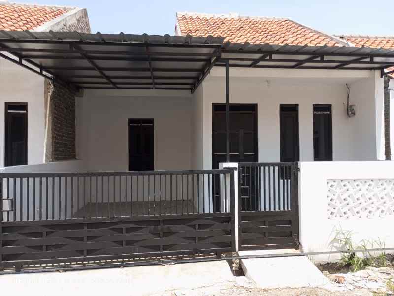 dijual rumah sukamenak