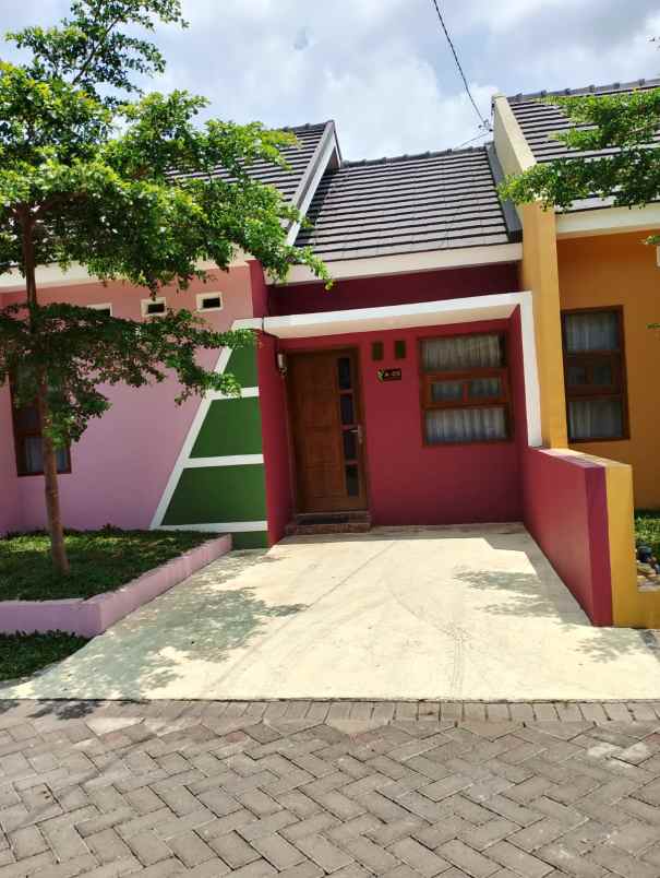 dijual rumah sukoanyar