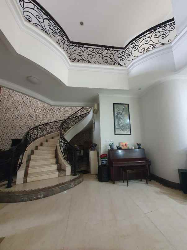 dijual rumah sunter jaya
