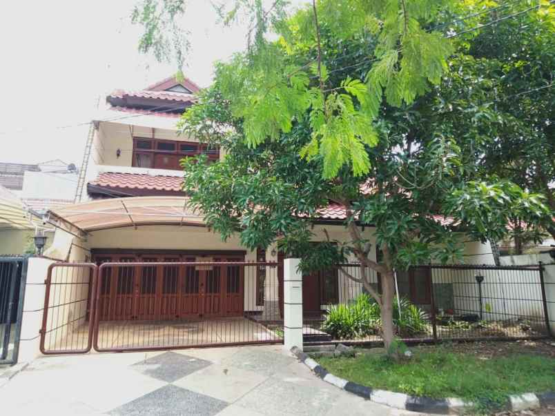 dijual rumah sutorejo prima indah barat