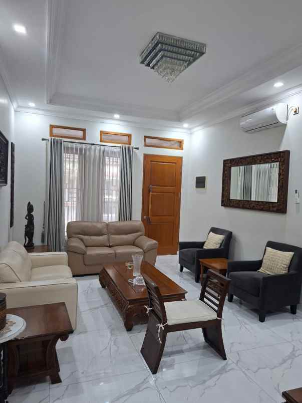 dijual rumah taman cikas galaxy bekasi