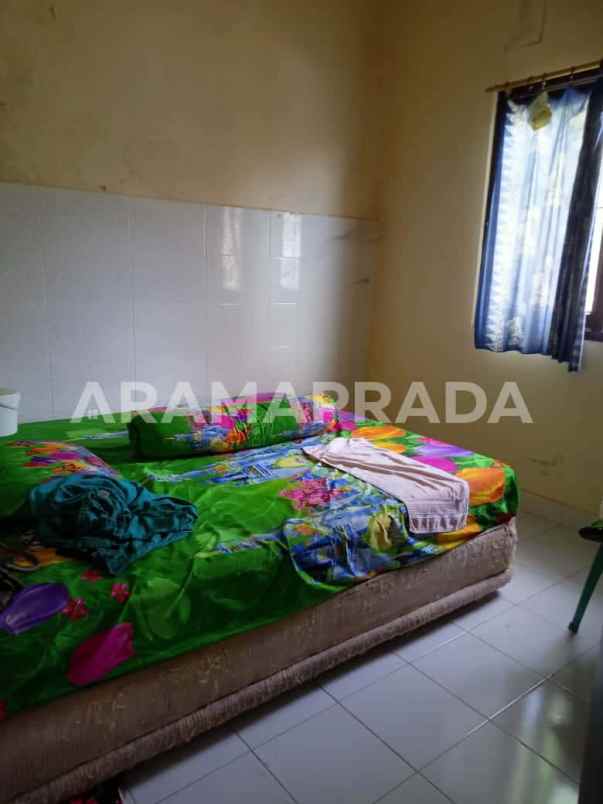 dijual rumah taman griya