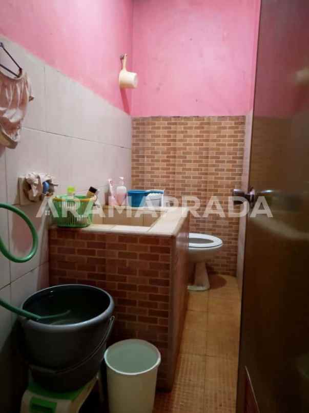 dijual rumah taman griya