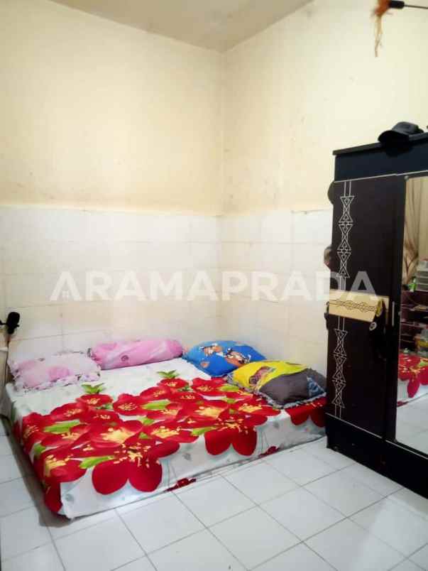 dijual rumah taman griya