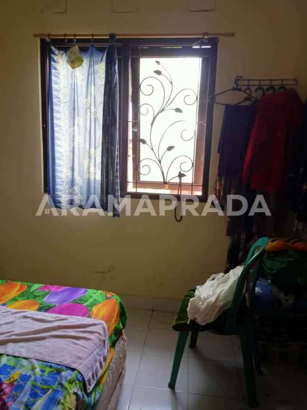 dijual rumah taman griya