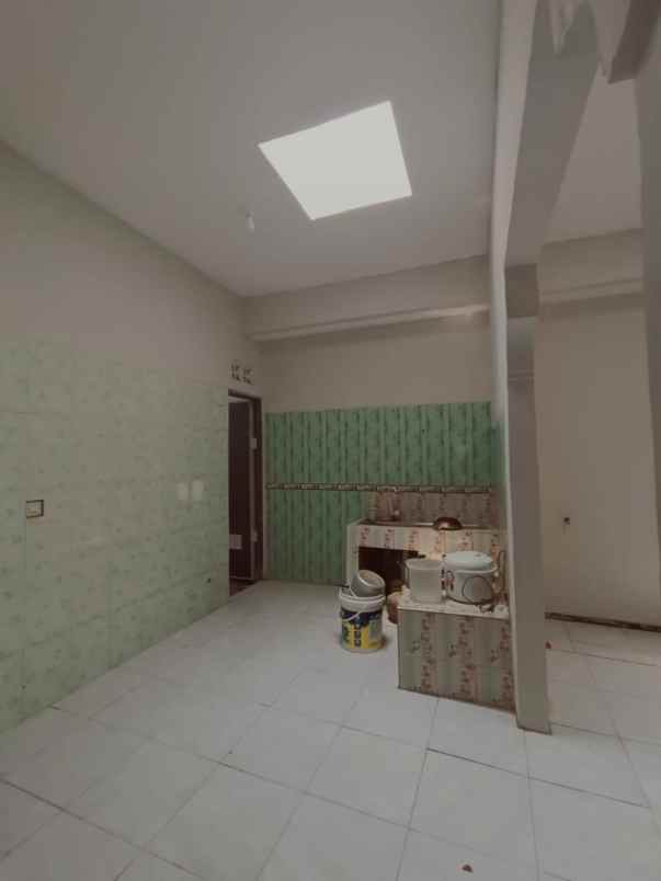 dijual rumah taman harapan baru