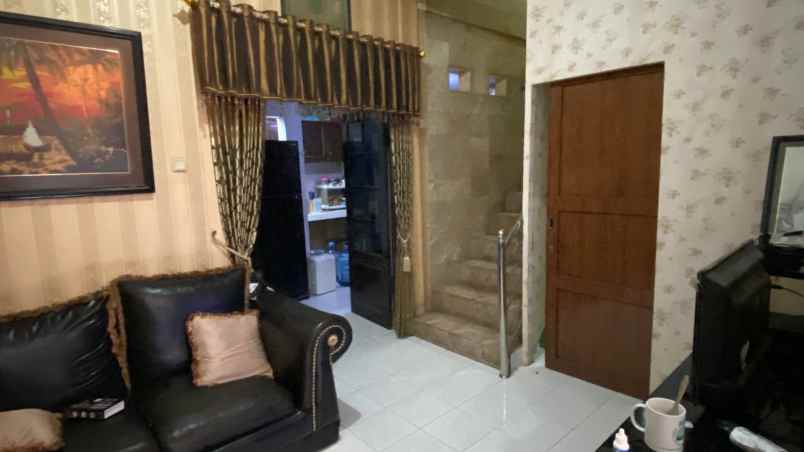 dijual rumah taman pondok indah wiyung hanya 1man