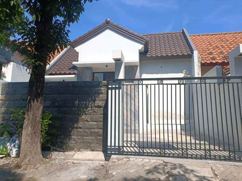 dijual rumah taman puspa raya