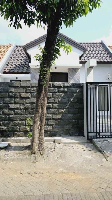 dijual rumah taman puspa raya citraland