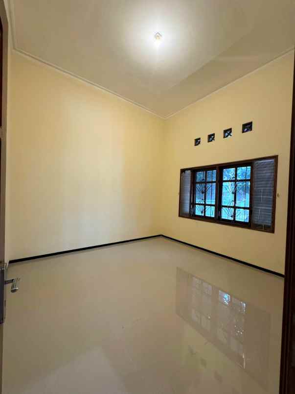 dijual rumah taman sulfat blimbing kota