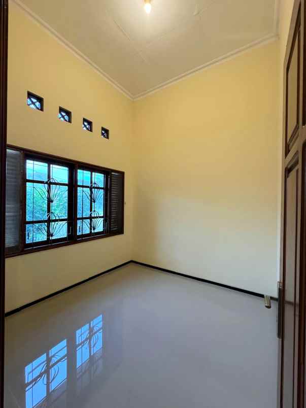 dijual rumah taman sulfat blimbing kota