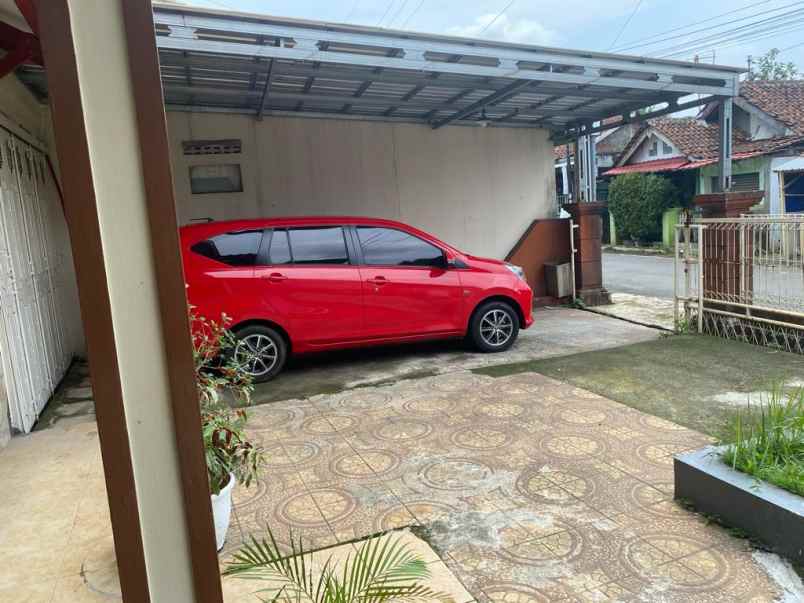 dijual rumah tambaksari