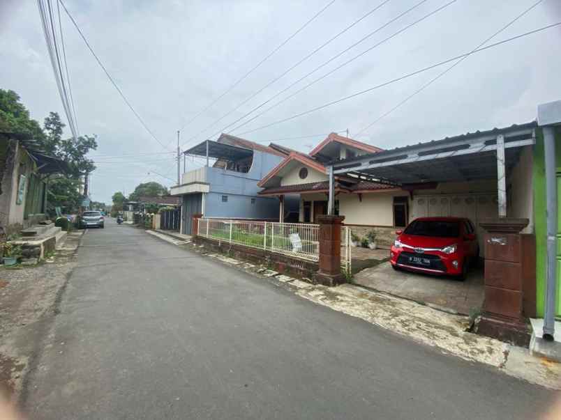 dijual rumah tambaksari