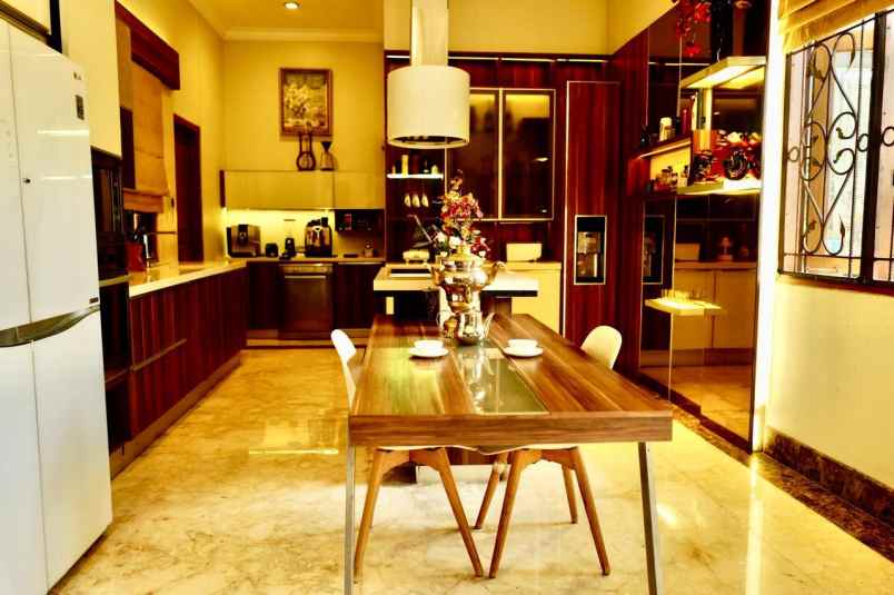 dijual rumah tanjung barat jagakarsa