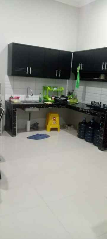 dijual rumah teluk pucung